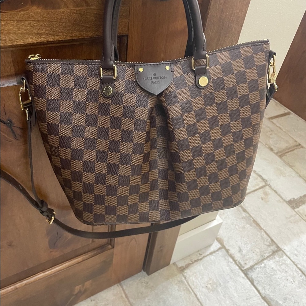 Louis Vuitton Siena MM.